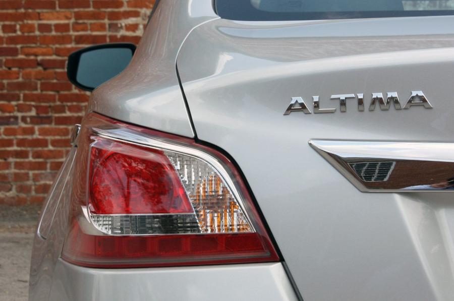  Nissan Altima 2013 года  (фото 25 из 82)